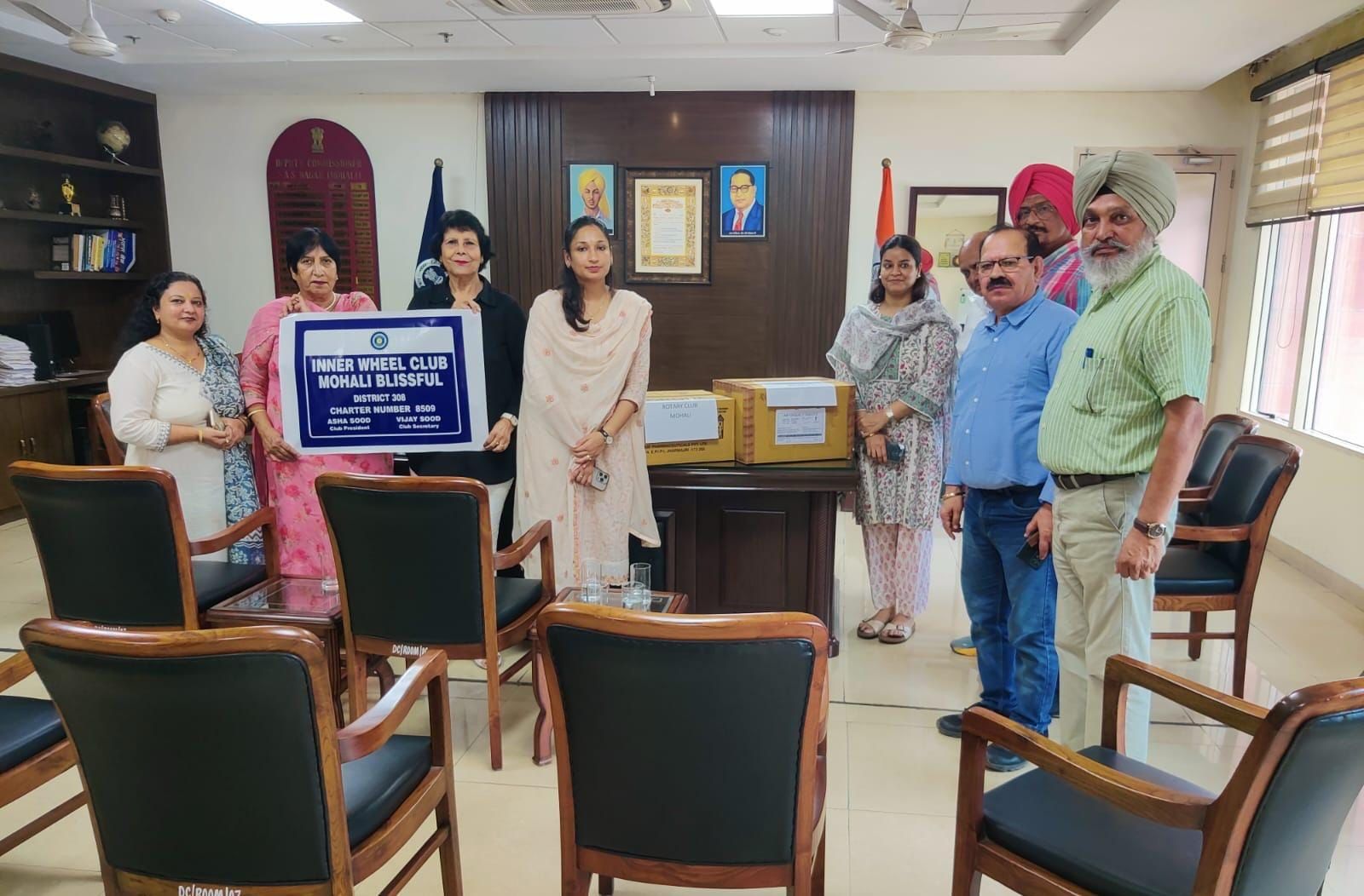 Rotary Club Mohali and Inner Wheel Club Mohali Blissful presented medicines worth Rs 2.5 lakh to the district administration for flood affected people.